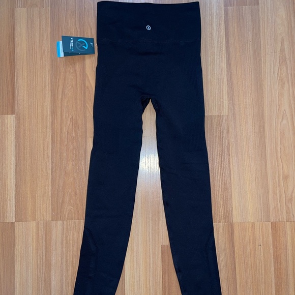 COPY - NWT 3 Piece Xterity 3.0 Performance - Picture 9 of 14